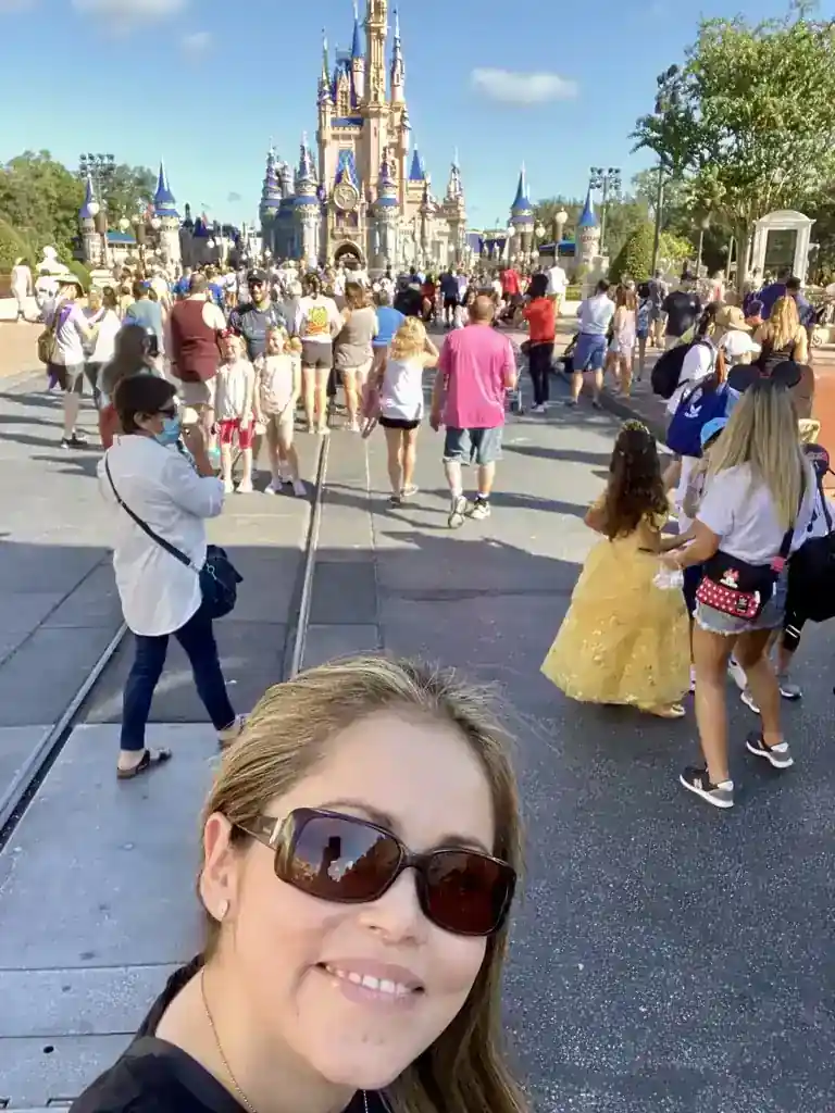 Carolina Estrada, como ser agente certificado disney, agencia de viajes disney, agencia de turismo disney, paquetes a orlando disney y universal, agencia de viaje a disney, agencia disney, Disney World, Magic Kingdom, Epcot, Hollywood Studios, Animal Kingdom, Disney Springs, Universal Studios, supernintendo world, islands of adventure, busch gardens, disney's all star movie resort