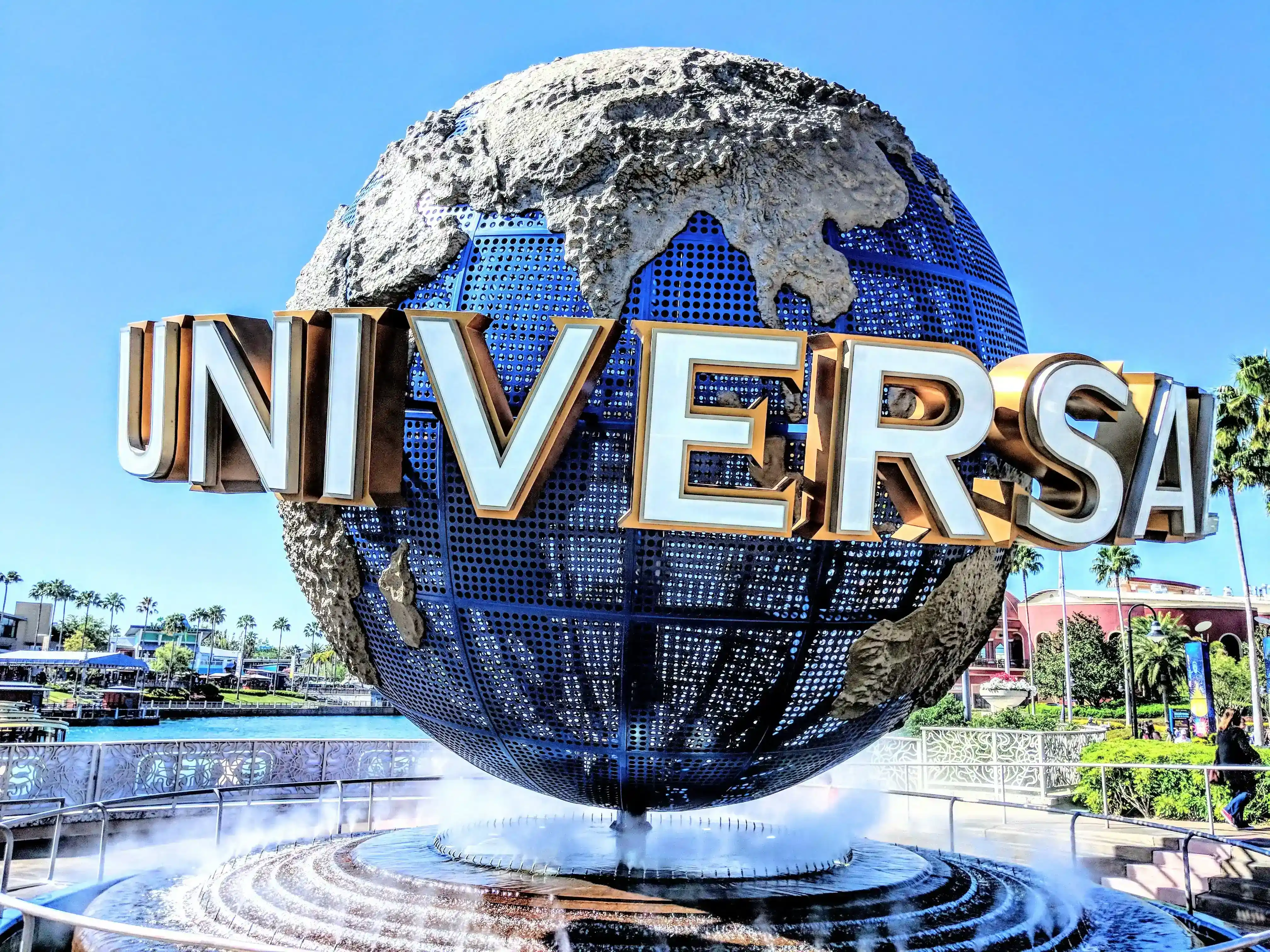 OVERVIEWUNIVERSAL OVERVIEWUNIVERSAL