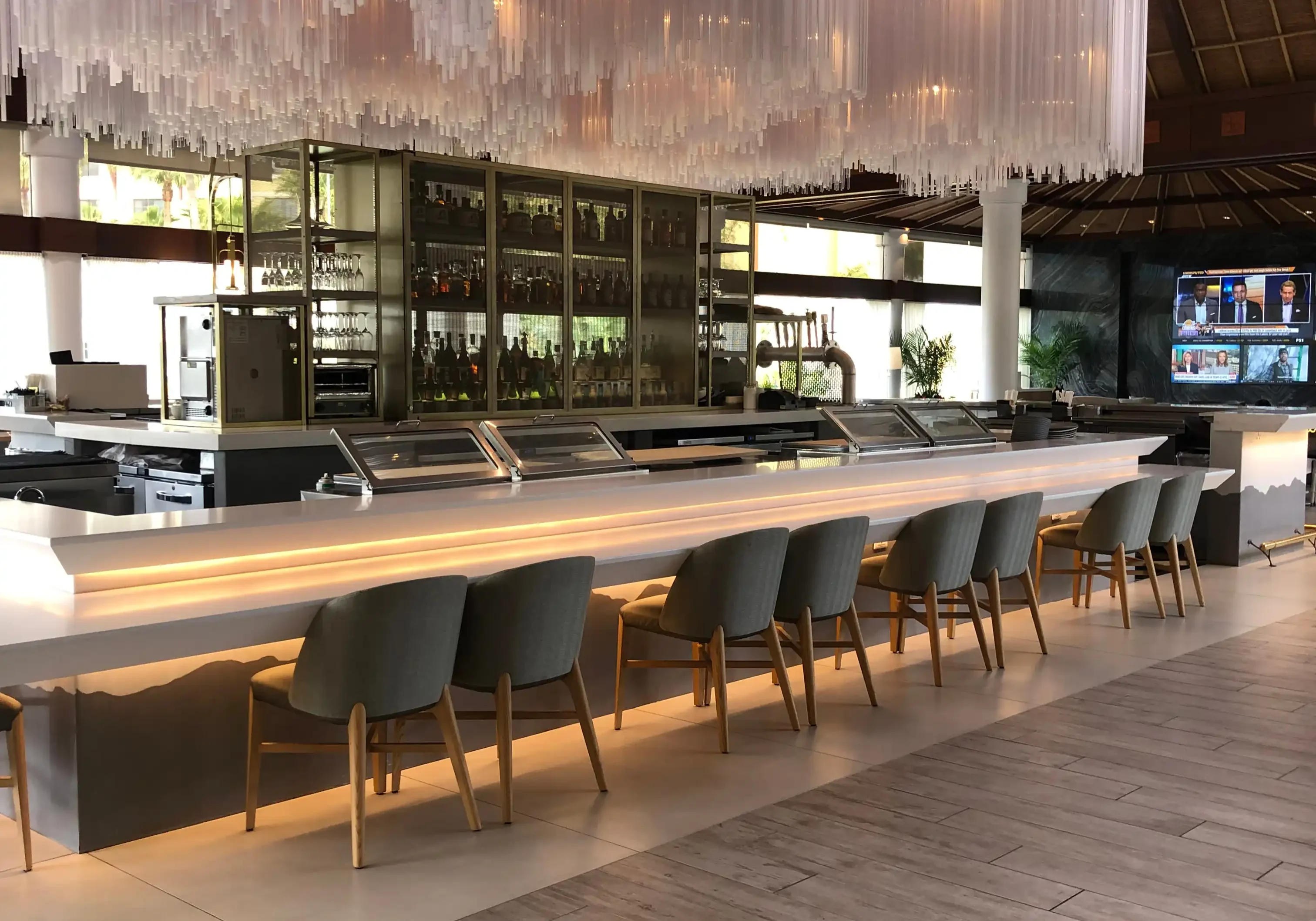 BENEFICIOS DE HOSPEDARSE EN UN HOTEL-- foto 10 bar royal pacific Orchid Court Lounge & Sushi Bar hotel Premier Loews Royal Pacific de Universal Orlando Resort | FOTO: NADIA LASES