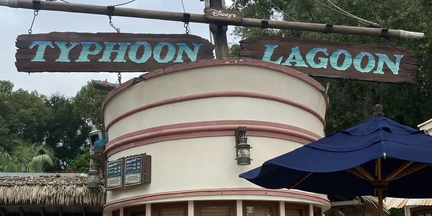 Disney’s Typhoon Lagoon Water Park Disney’s Typhoon Lagoon Water Park