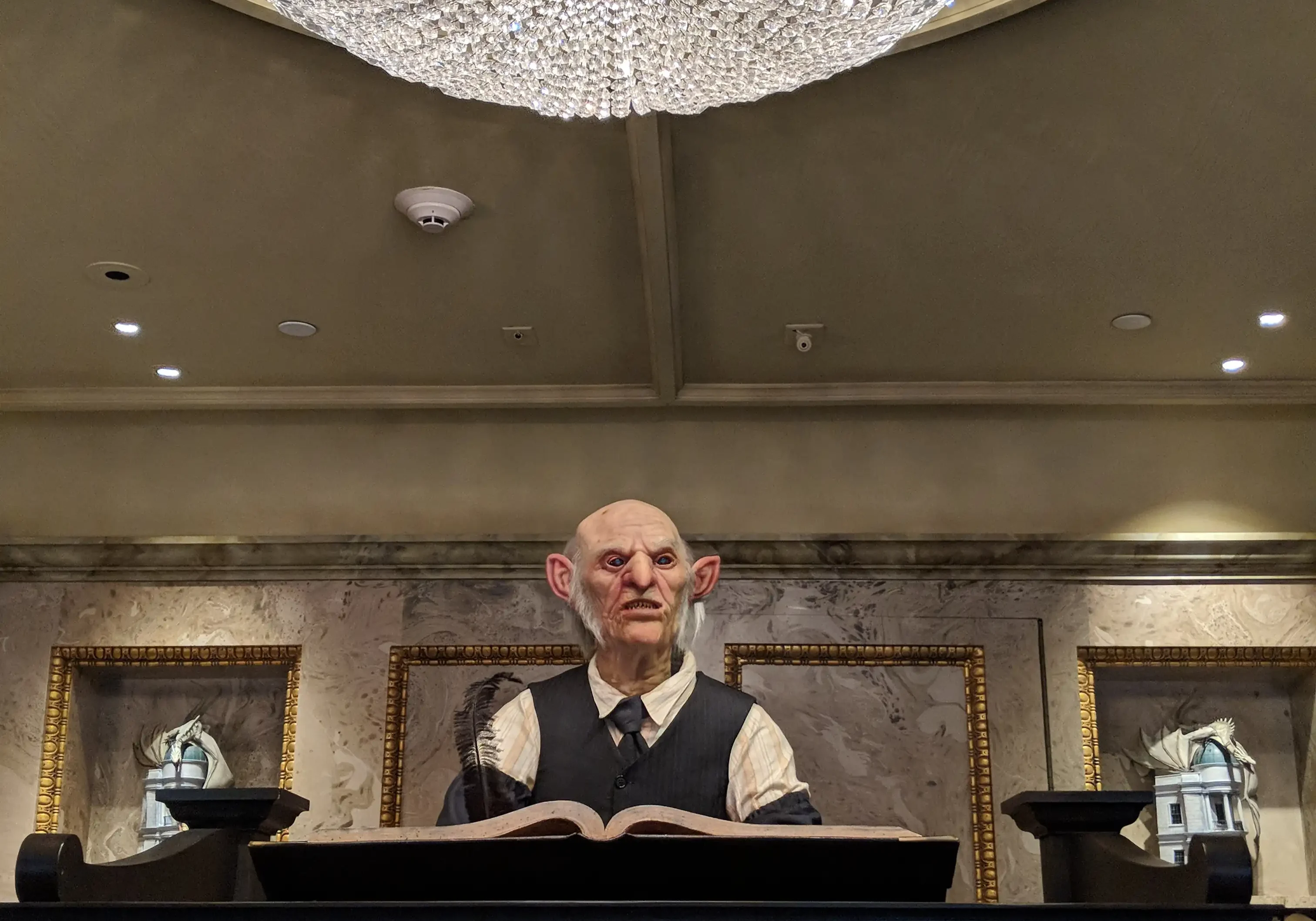 Que atracciones de Harry Potter encunetras en UOR foto 4 Hasta el mismísimo Voldemort querrá evitar que logres tu cometido en Harry Potter and the Escape from Gringotts. (Foto Universal Orlando Resort) | FOTO: MARIA JULIA MURILLO RODRIGUEZ